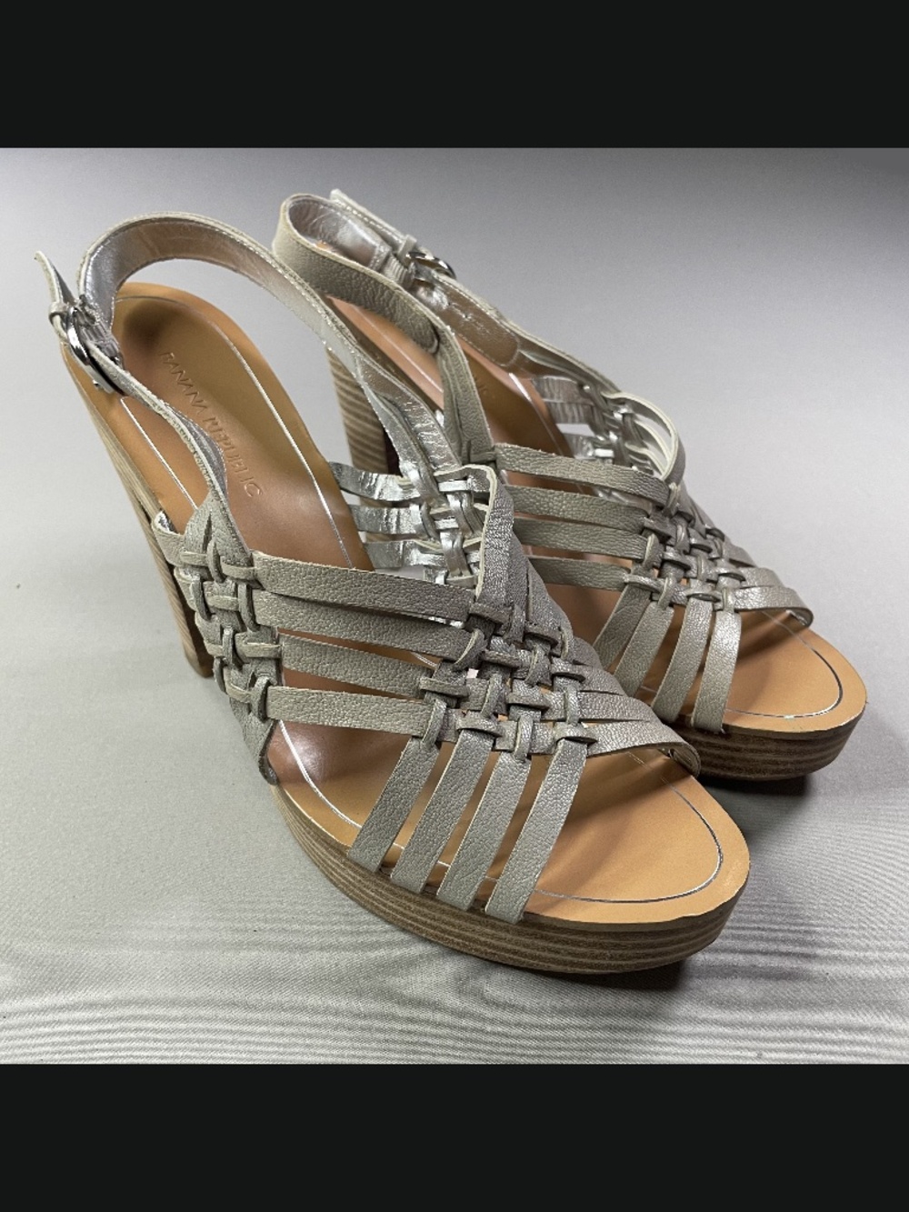 Banana Republic Shoes Womens 8 gray brown leather heels sandals preppy cocktail